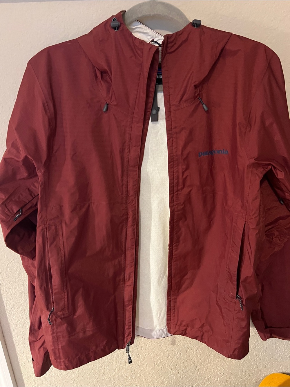 Patagonia Torrentshell Black
3L Rain Jacket Size XS